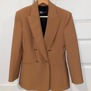 ZARA BLAZER. ONLY WORN ONCE!